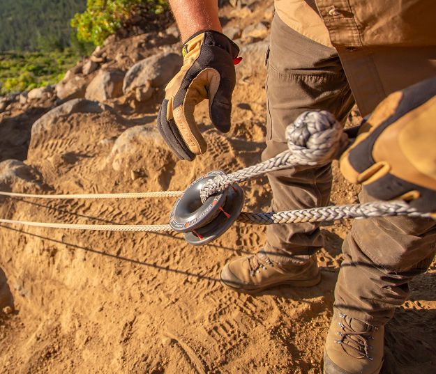 FACTOR 55 RRP + Standard Duty Soft Shackle