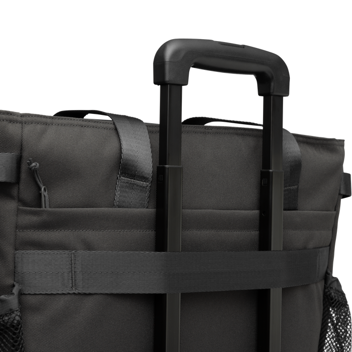 Dometic Unrestricted Tote XL laptop sleeve