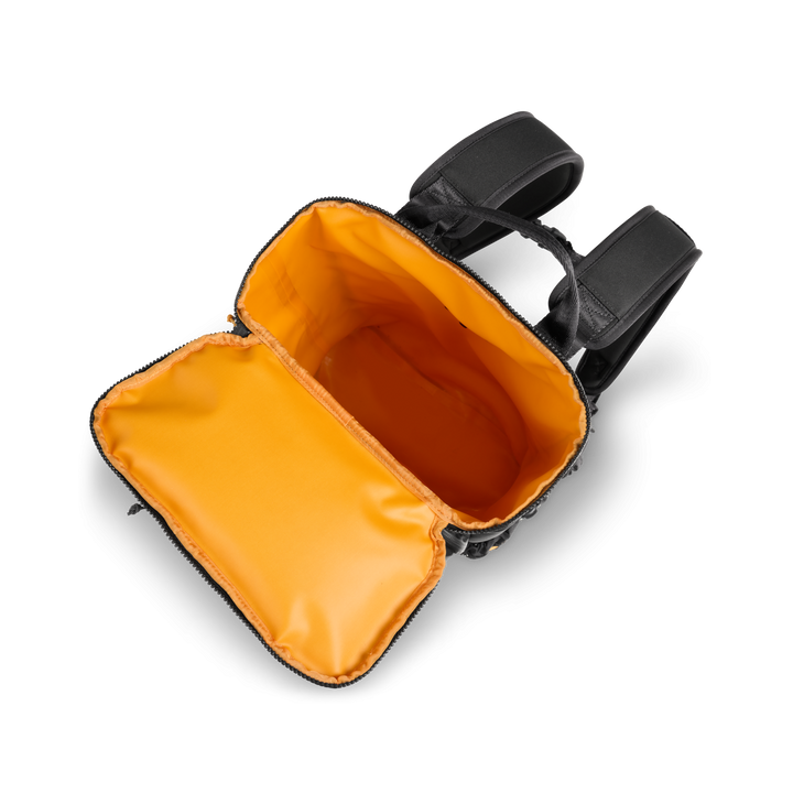 Dometic Unrestricted 17L Cooler Backpack interior organization