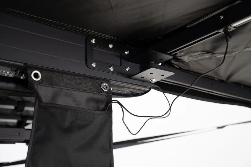 FREESPIRIT RECREATION 180 Tailgate Awning