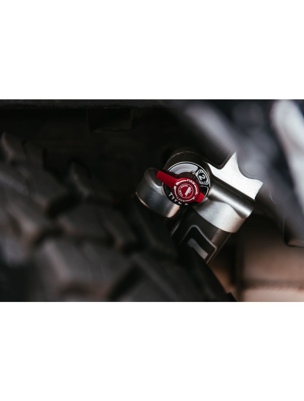 Teraflex 2015+ Ford F-150: Falcon 2.25” Sport Tow/Haul Shock Leveling System